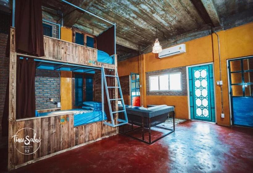 Cama em Quarto Compartilhado, Time Sabai 32