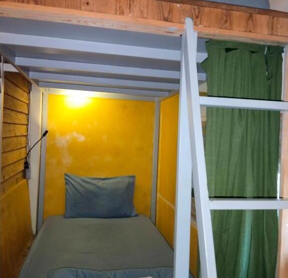 Quarto Economy, Time Sabai 32