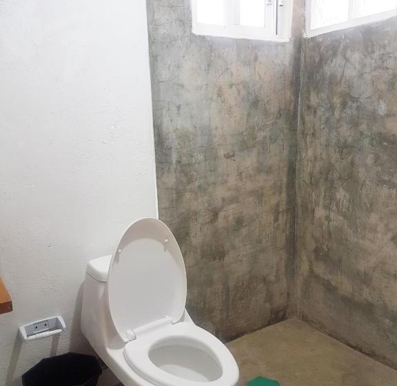 标准间, Hoja Santa Posada
