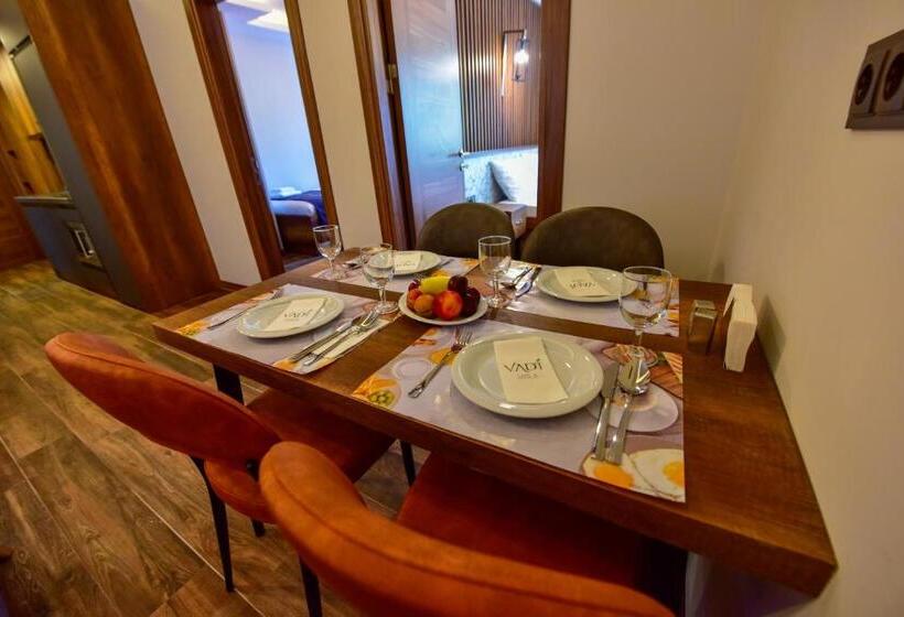 Superior suite with river view, Vadi̇ Uzungöl