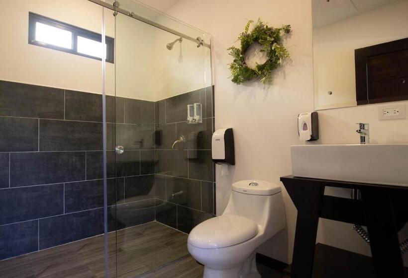 חדר סטנדרט, Burbi Lake Lodge Monteverde