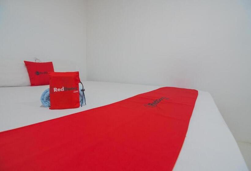 Номер Стандарт, Reddoorz Near Gajah Mada Pontianak