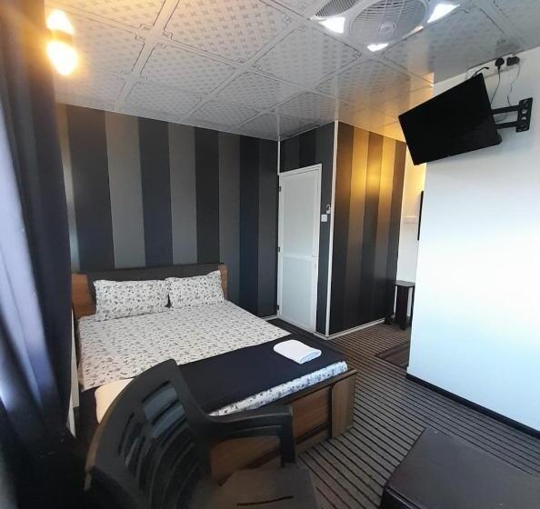 Номер Стандарт Трехместный, Lucky Star View Inn