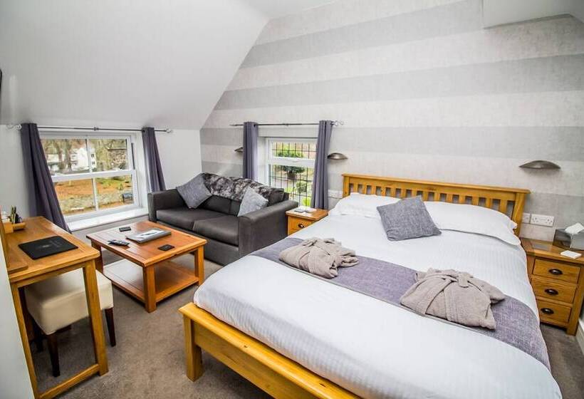 Номер Deluxe, The Saxon Inn