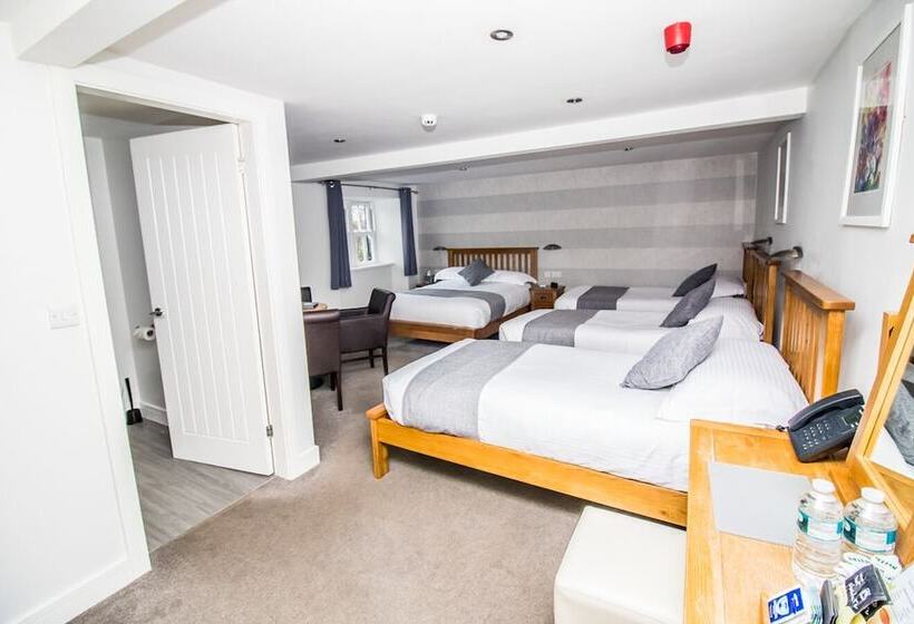 Номер Deluxe, The Saxon Inn