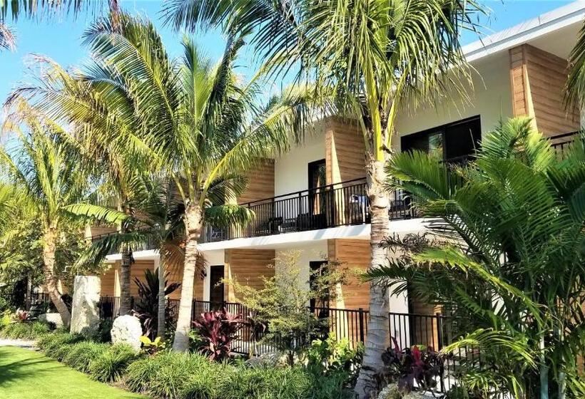 סוויטה נוף לבריכה, Bali Hai Beachfront Resort And Spa