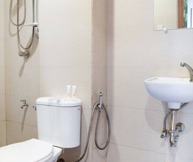 Quarto Estandar, Oyo 153 Monclaire Suites