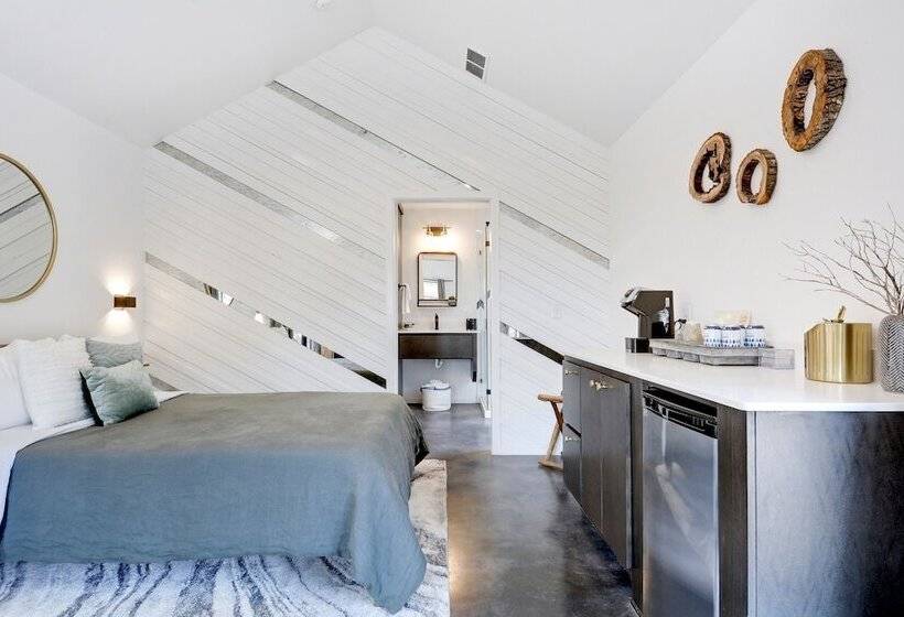 Хижина, Lucky Arrow Retreat  Dripping Springs