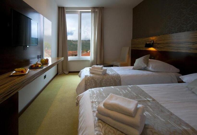 اتاق استاندارد, Gold Club Hotel & Casino