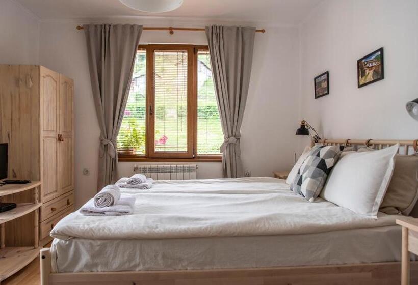 اتاق استاندارد سه نفره, Guest House Rossy