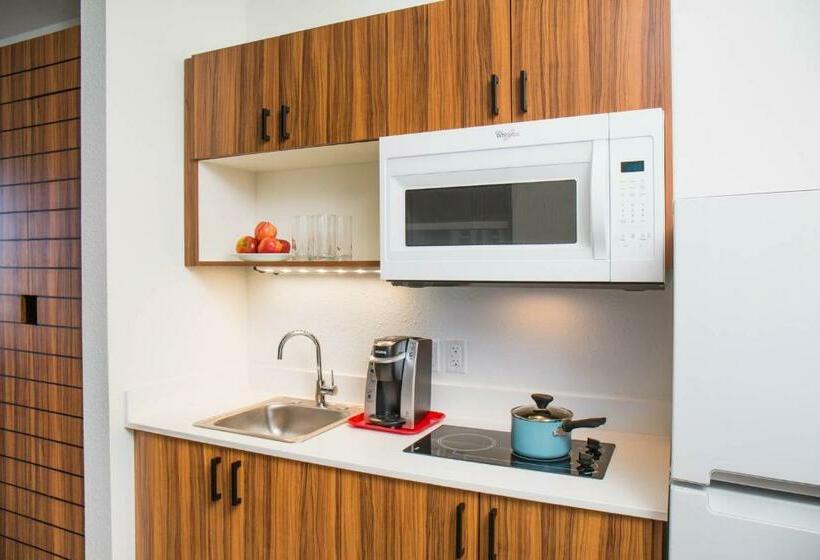 스탠다드 스튜디오, Uptown Suites Extended Stay Tampa Fl   Riverview