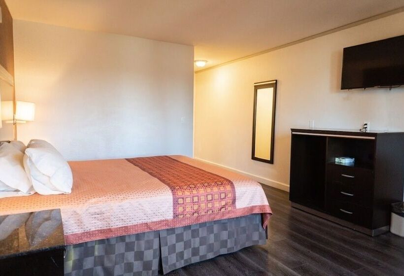Номер Deluxe, Maywood Inn