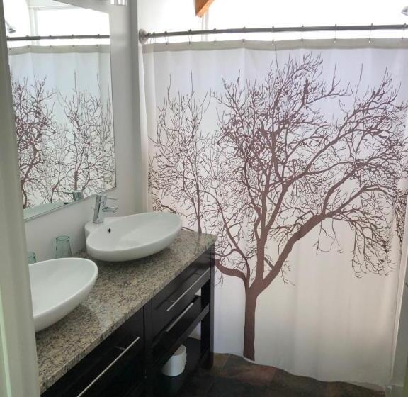 디럭스 스위트, Shoreham Inn Bed & Breakfast