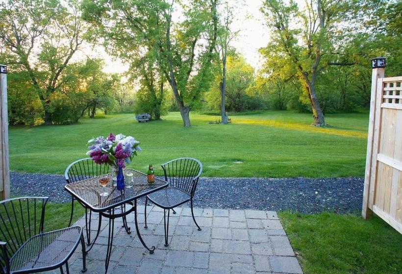 스위트 킹사이즈 침대, Shoreham Inn Bed & Breakfast