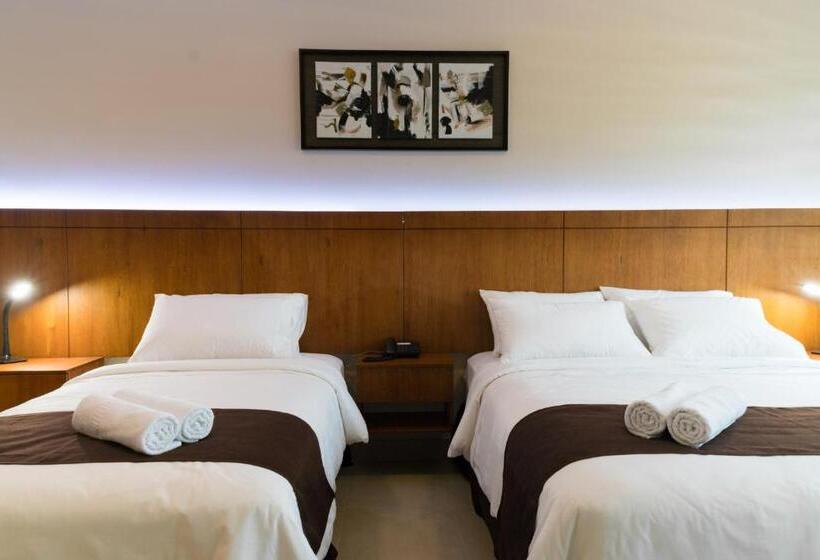 Quarto Triplo Estandar, La Ría Durán