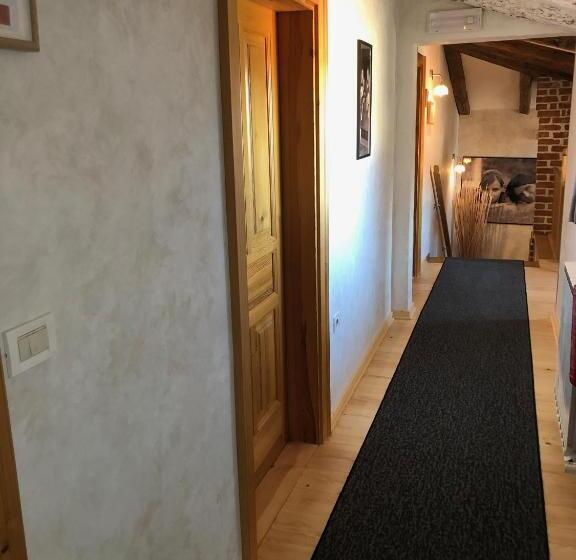 اتاق اکونومی, Residence Apolonija Guest House