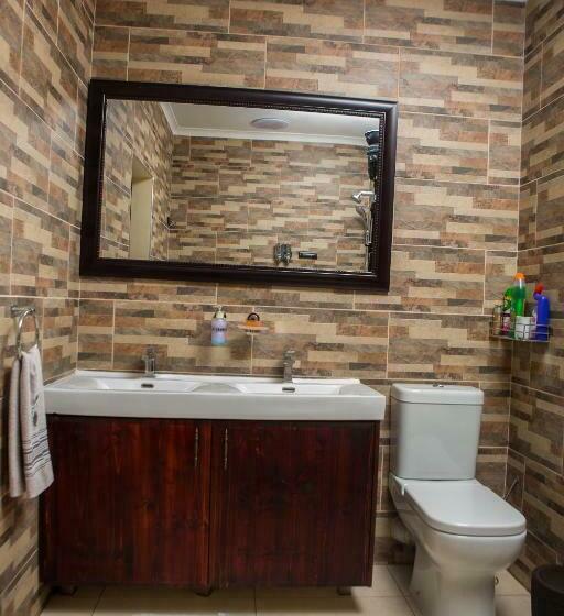 Suíte Deluxe, Dyna Guest House