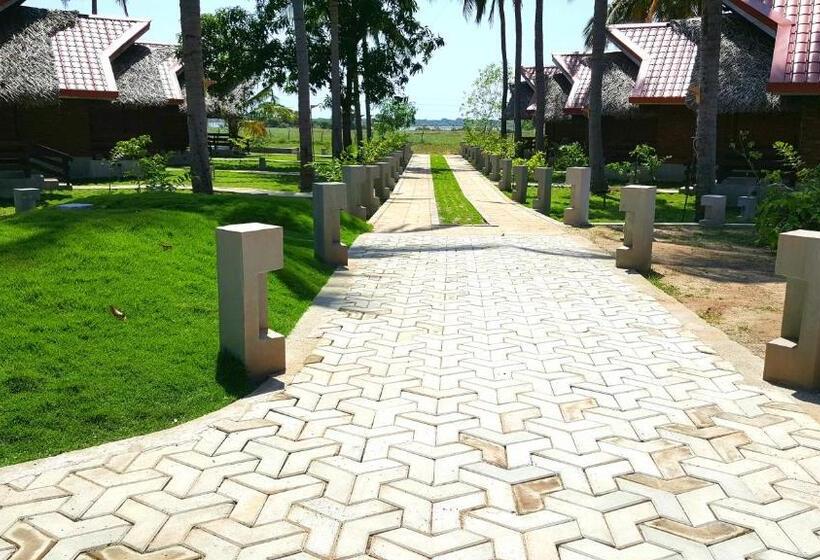 ویلای لوکس 1 خوابه, Cocolagoon Eco Resort Nilaveli