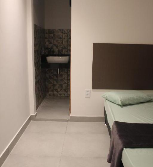 스위트, Massambaba Hostel