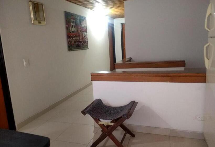 Habitación Triple Comfort, Hostal Norma101
