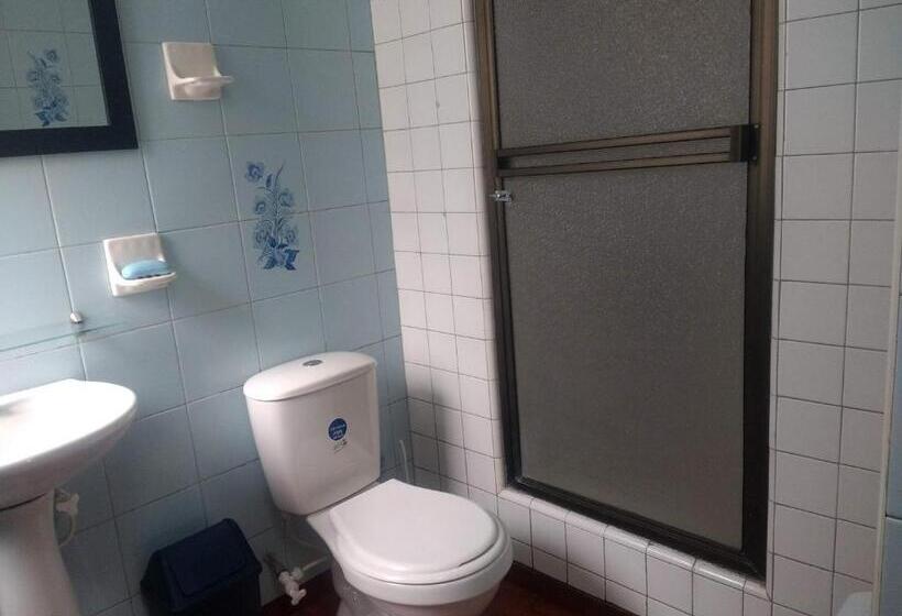 Habitación Triple Comfort, Hostal Norma101