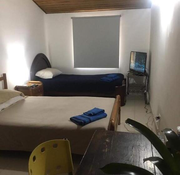 Habitación Triple Comfort, Hostal Norma101