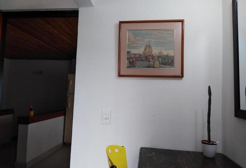 Habitación Deluxe, Hostal Norma101