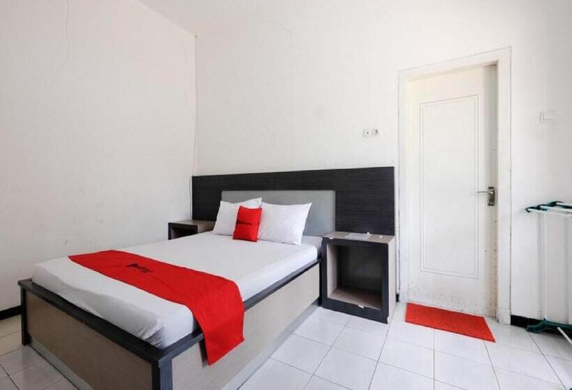 Номер Economy, Reddoorz Near Moro Mall Purwokerto