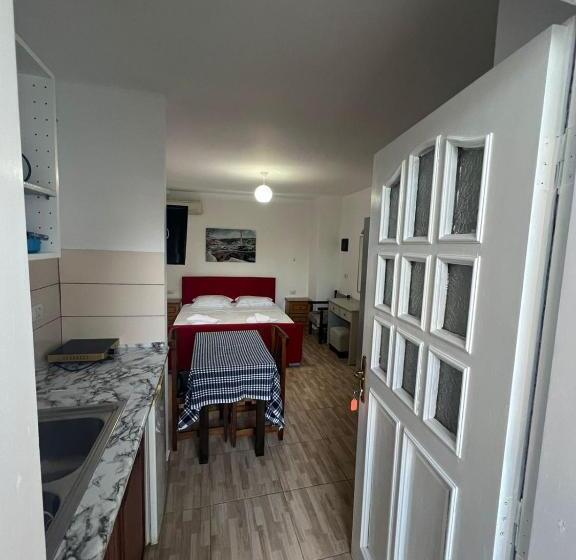 이코노미 룸, Anel Suites