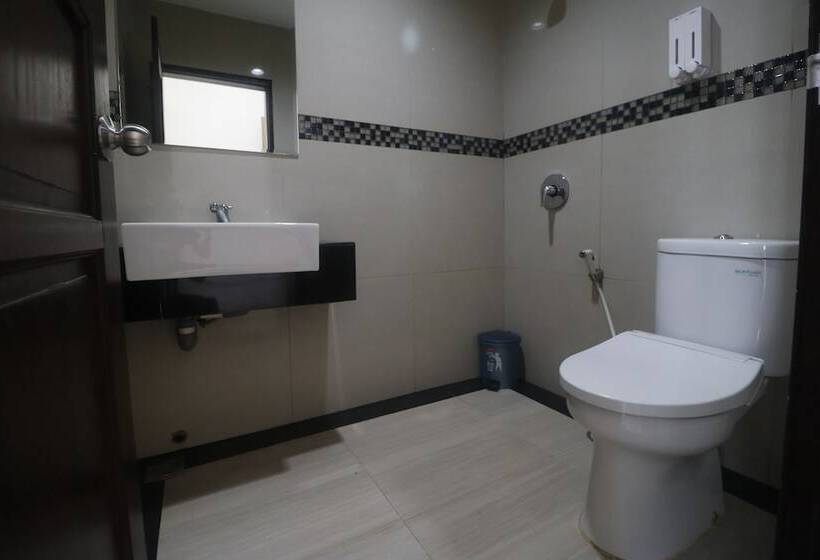 Номер Стандарт, Reddoorz Plus Near Universitas Negeri Makassar