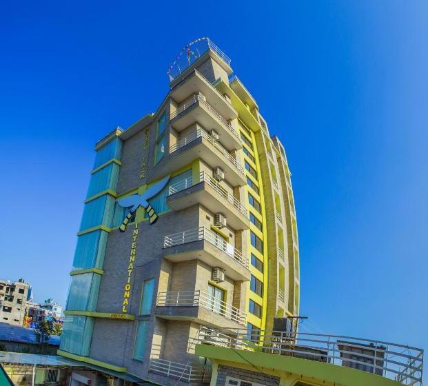 اتاق لوکس, Task International