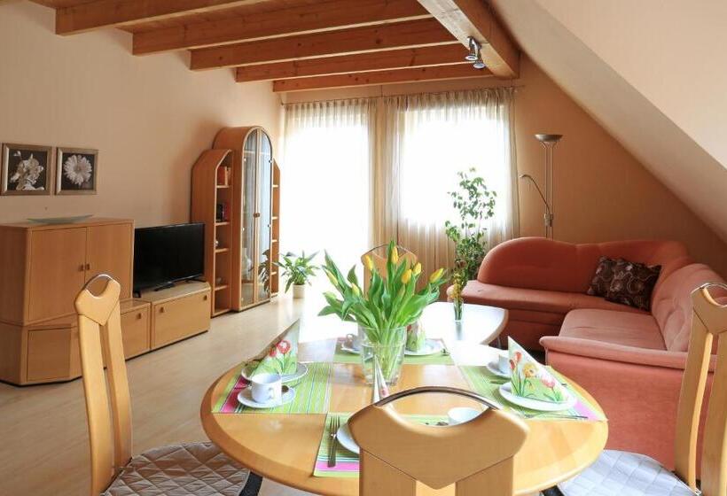Апартаменты 1 Спальня, Weinstube Schwalbennest