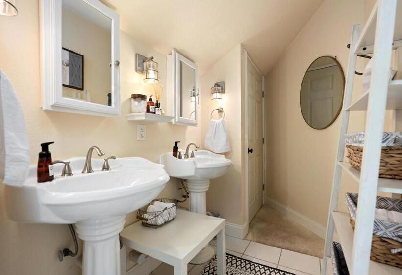Family Suite, The Plantation House Boutique Inn