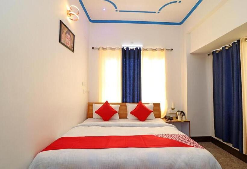 Трехместный Номер Классика, Oyo 26832 Hotel Ratnodaya