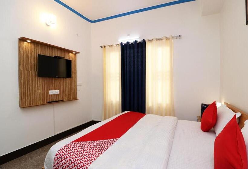 Трехместный Номер Классика, Oyo 26832 Hotel Ratnodaya