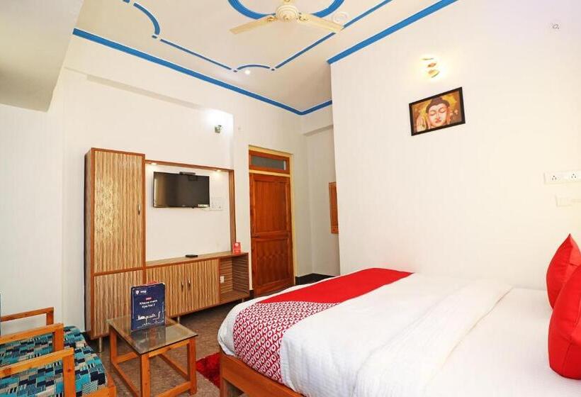 Трехместный Номер Классика, Oyo 26832 Hotel Ratnodaya