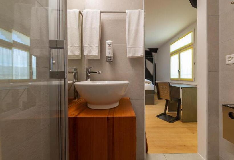 اتاق ساده سه‌ نفره, Boutique Hotel Bs16 Before Bern City Parking Gratis