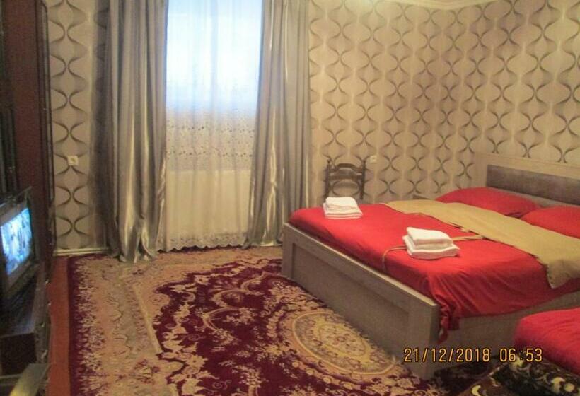 اتاق استاندارد سه نفره, Sabuka Qushashvili