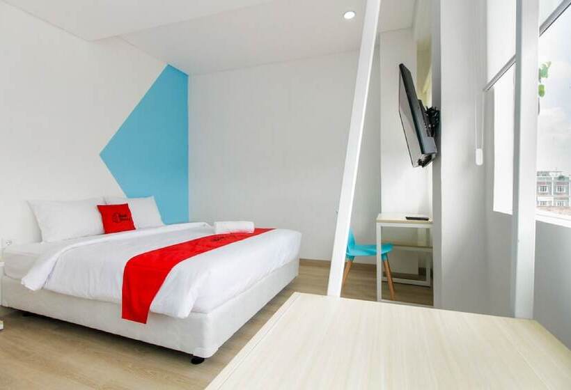 Номер Economy, Reddoorz Plus @ Catania Soma Rajawali