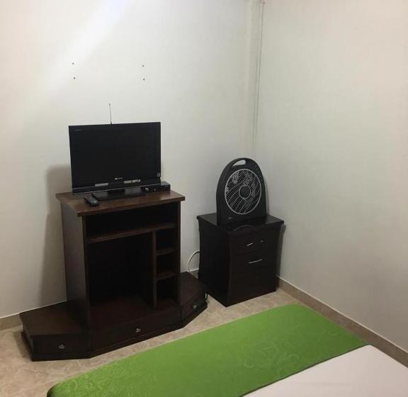 Apartamento 1 Quarto Rés-do-chão, Alojamiento Campestre Hawaii
