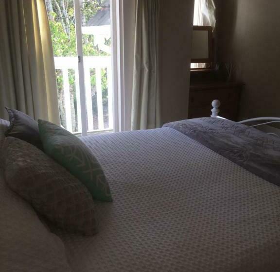 اتاق استاندارد با بالکن, Annandale Manor