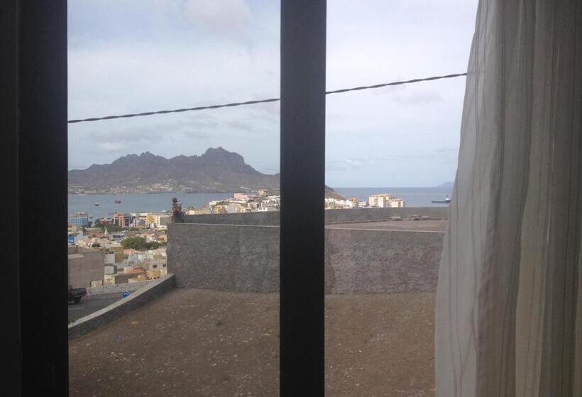 اتاق لوکس با چشم‌انداز شهر, Residencial Monte Cara
