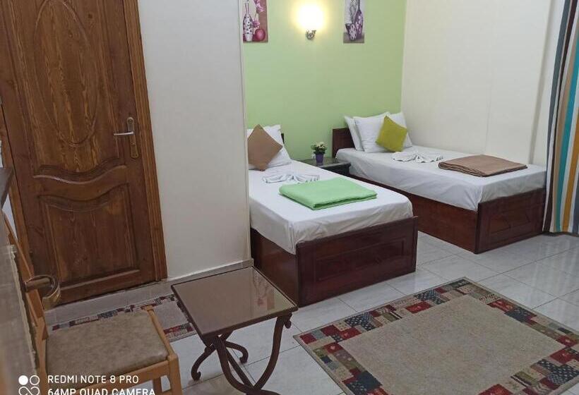 اتاق استاندارد, Golden Star Hostel