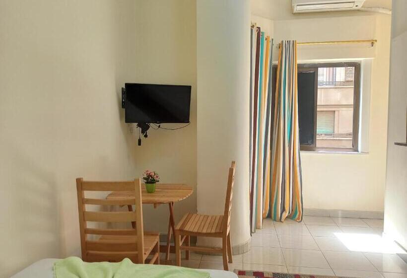 اتاق لوکس, Golden Star Hostel