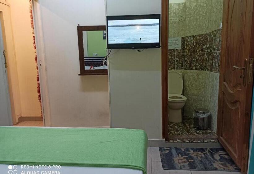 اتاق استاندارد یک نفره, Golden Star Hostel