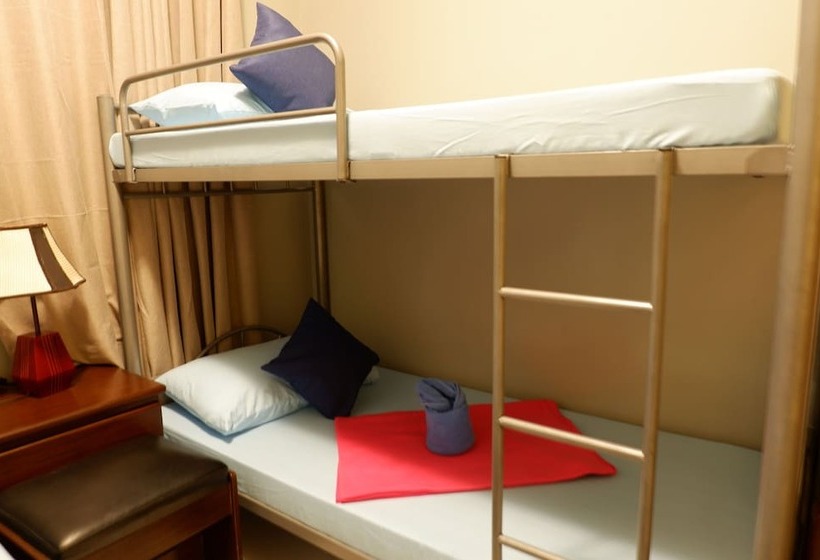 Номер Стандарт Трехместный, Connecting Flight Mactan Cebu Hostel