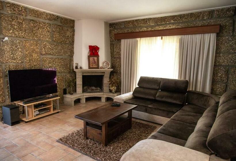 Дом 3 Спальни, The Oak´s Wolf Country House