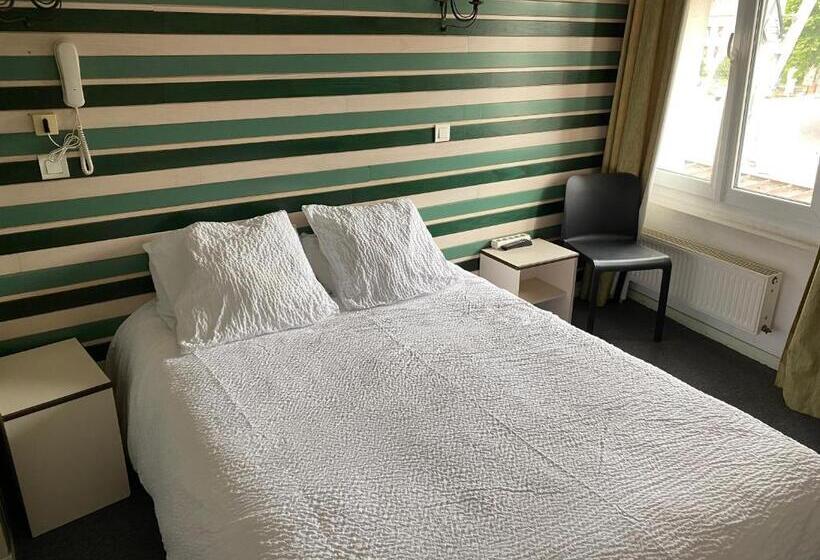 Номер Стандарт Индивидуальный, Hôtel Les Trois Maures