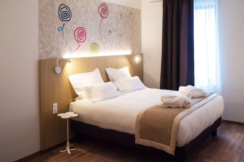 Стандартный Номер Кровать Кинг, Kyriad Prestige Amiens Poulainville   Hotel And Spa