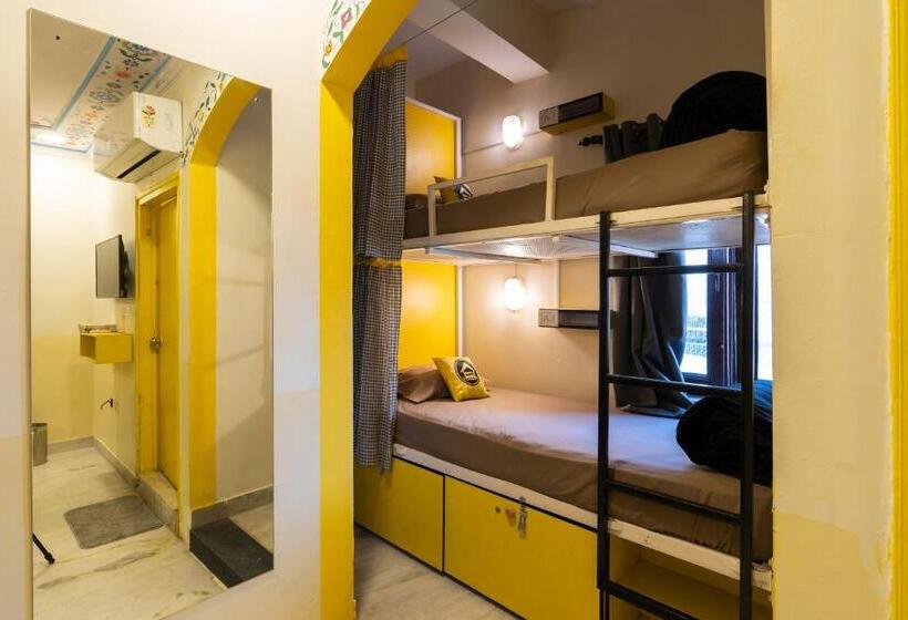 四人豪华间, The Hosteller Jaipur